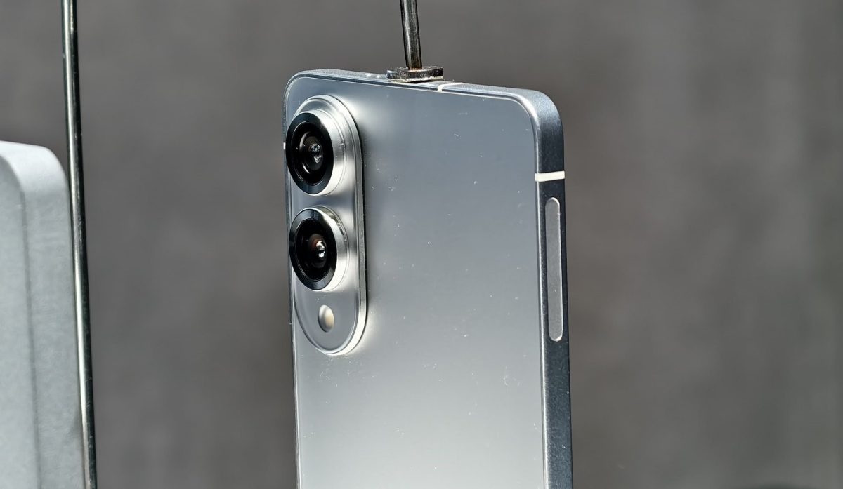 Is This the Thinnest Flagship Phone Ever