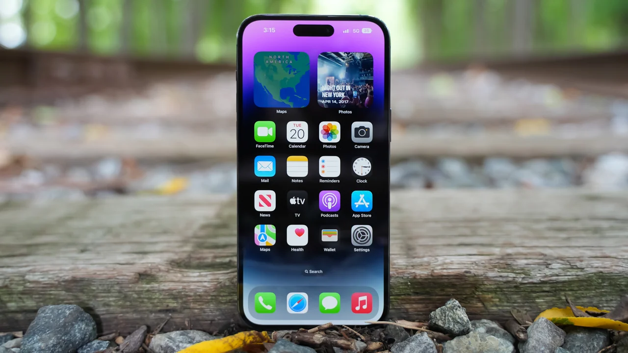 ​Is iOS 18.4.1 Fixing Your iPhone or Breaking It
