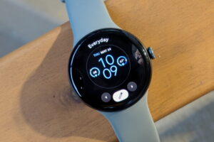 Pixel Watch 3 Introduces Precise Bluetooth Tracking for Android Devices