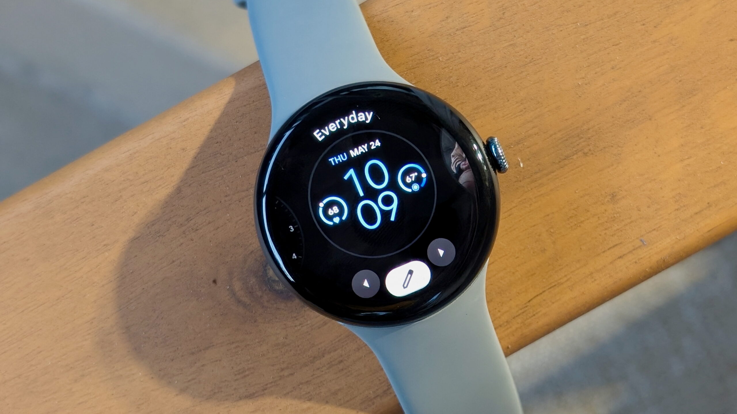 Pixel Watch 3 Introduces Precise Bluetooth Tracking for Android Devices