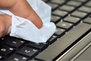 keyboard cleaning solution 1024x576 1