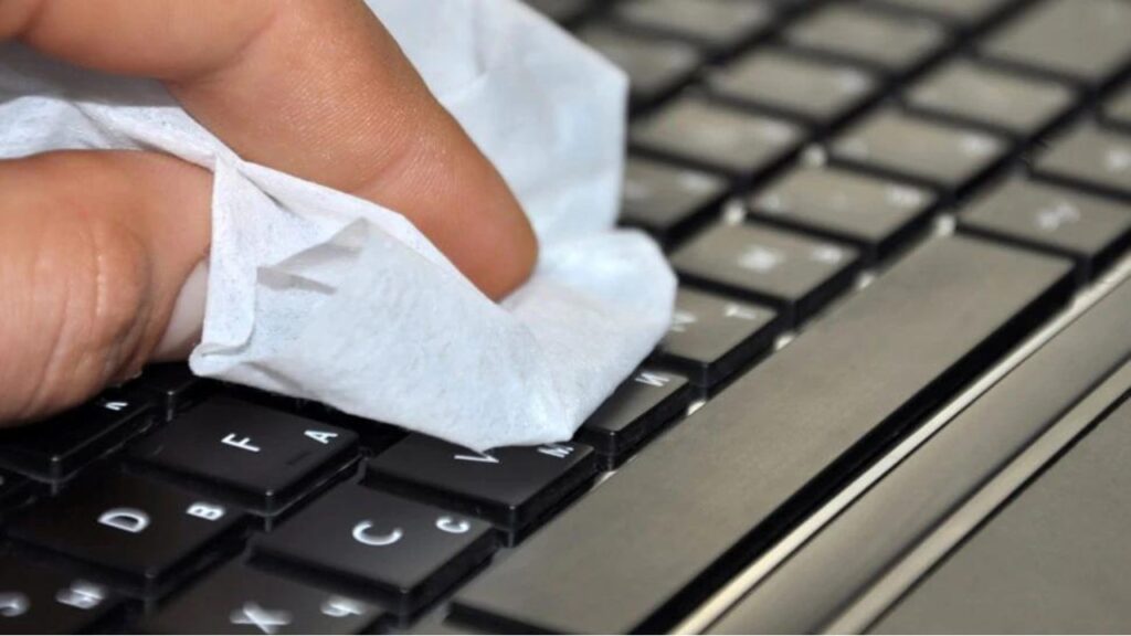 keyboard cleaning solution 1024x576 1